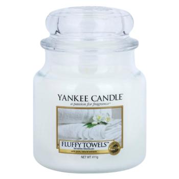 Yankee Candle Fluffy Towels illatos gyertya Classic közepes méret 411 g