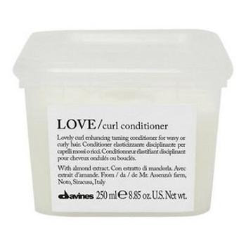 Davines Essential Haircare Love Curl Conditioner hullámos és göndör hajra 250 ml